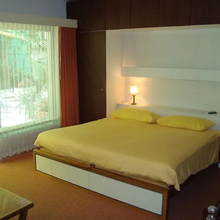 Palmanova Guest house *